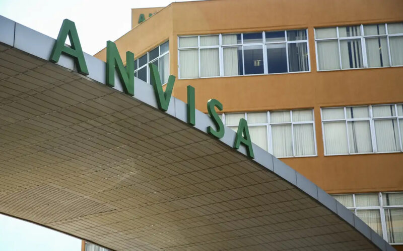 Anvisa suspende venda de manipulados de 6 farmácias
