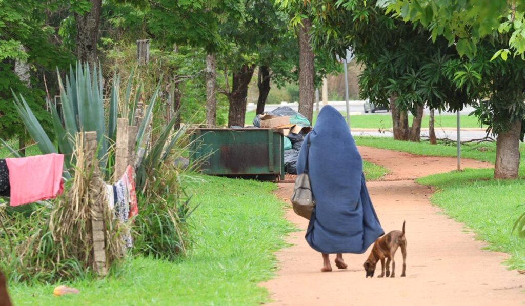 IBGE fará 1º censo de população em situação de rua em 2028