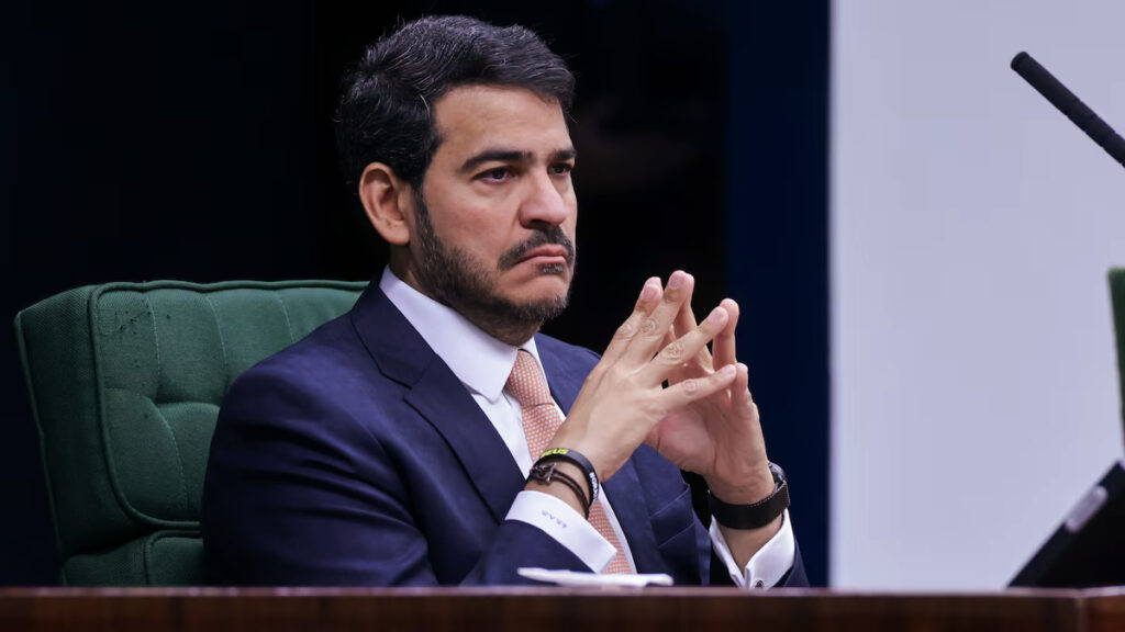 Messias sabatina STF com placar apertado no Senado