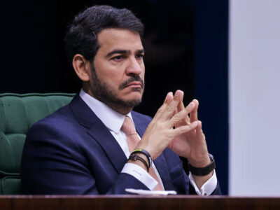 Messias sabatina STF com placar apertado no Senado