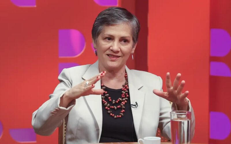 Repórter agredida na Câmara; sindicatos repudiam