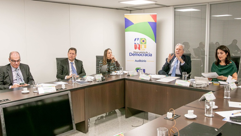 AGU aprova guia sobre uso responsável de IA nas eleições