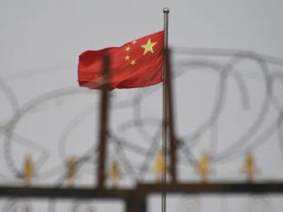 China condena ex-ministros da Defesa à morte com sursis