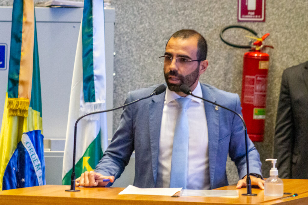 Manzoni lança candidatura a deputado federal com apoio de Bia Kicis e Michelle Bolsonaro