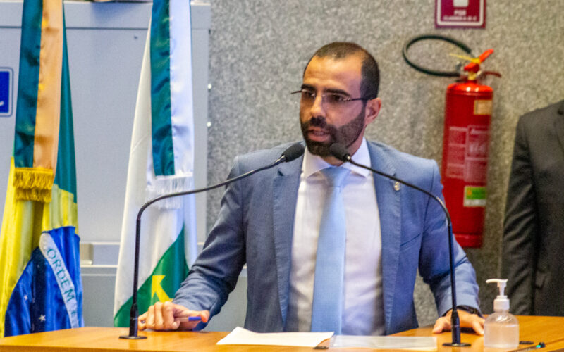 Manzoni lança candidatura a deputado federal com apoio de Bia Kicis e Michelle Bolsonaro