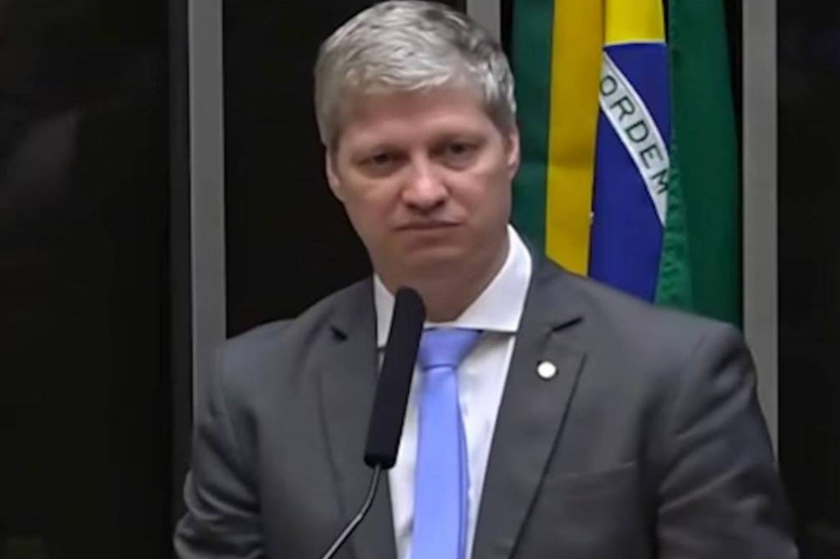 Van Hattem sofre tentativa de intimidação de general e pede processo