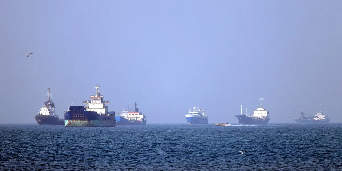 Irã e Omã avançam em acordo para navegação no Estreito de Ormuz