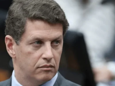 Salles troca suplente e ex-deputado entra na chapa ao Senado