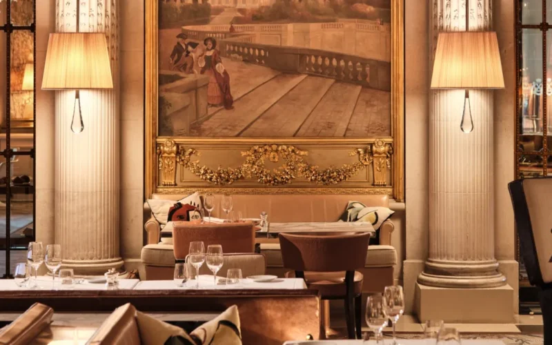 Paris: Roteiro de Luxo com Alta Gastronomia Surrealista
