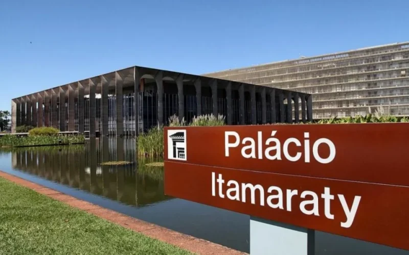Pedidos de certidão brasileira nos EUA disparam 271%