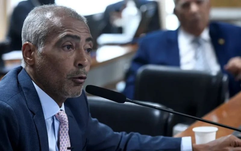 Romário deixa PL e declara apoio a Eduardo Paes no Rio