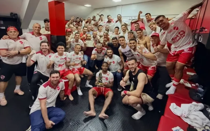 Vila Nova vence clássico e se reabilita na Série B