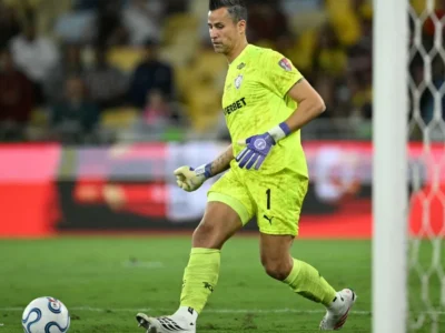 Flu vira nos acréscimos e derruba líder Palmeiras no Maracanã