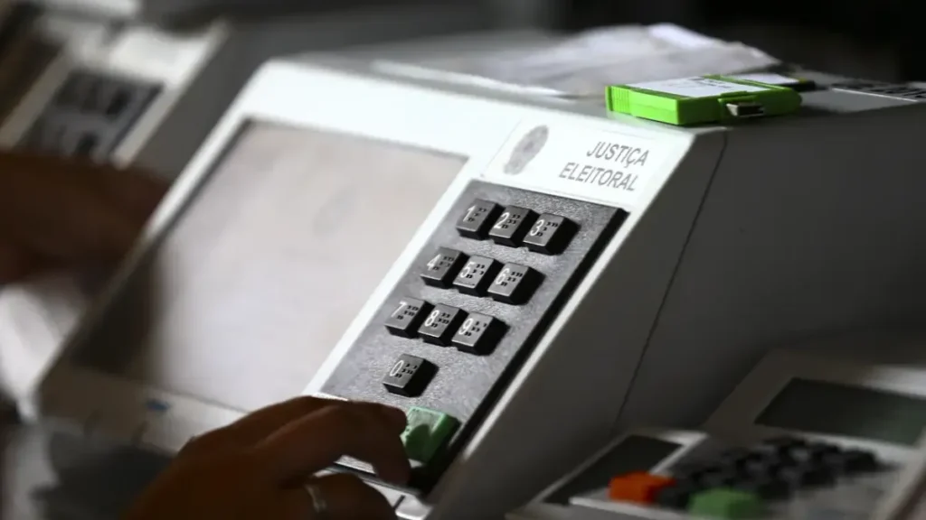 Candidatos ao GDF têm segundo dia de campanha com sabatinas e atos